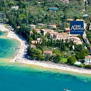 2* Hotel Astoria